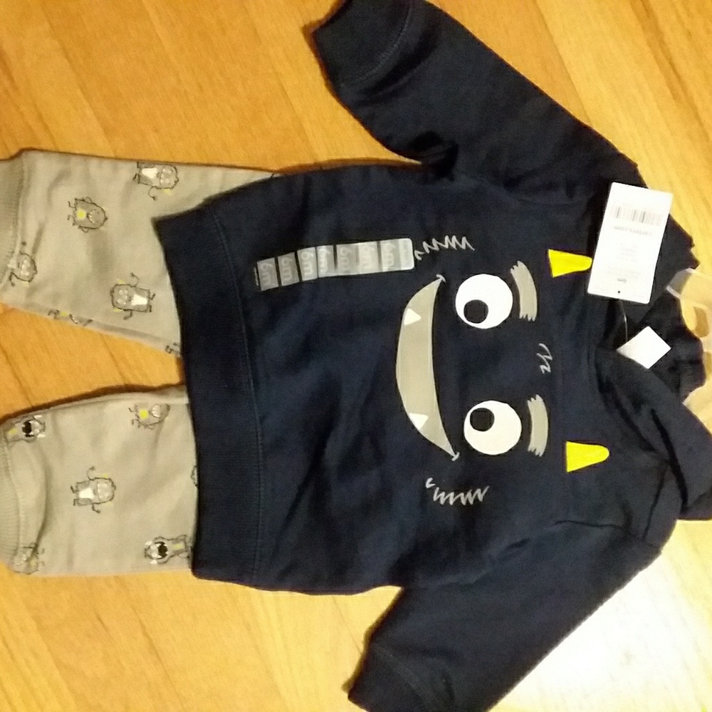 Cute 2 piece monster outfit